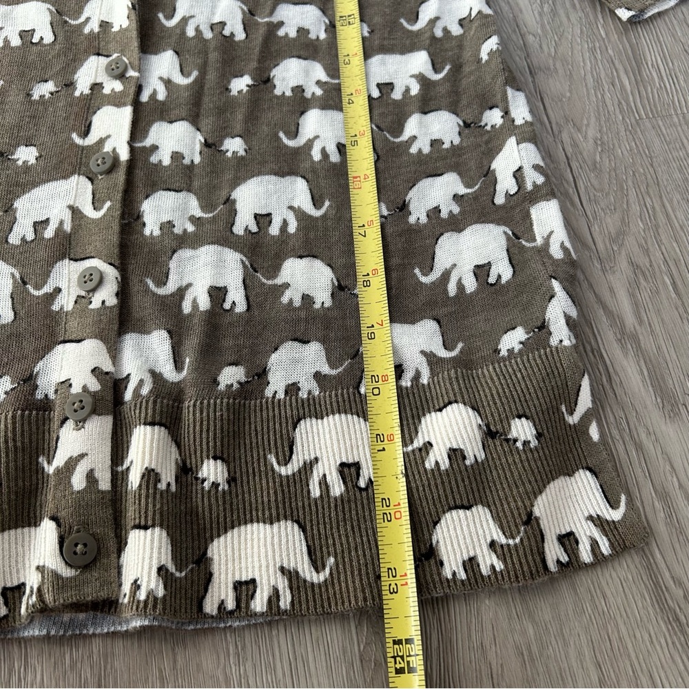 *5 for $20* LOFT Olive Green and White Elephant Print Button-Front Cardigan - Picture 4 of 5